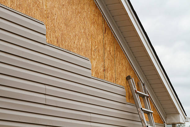 24/7 Emergency Siding Repair experts in Fort Bragg, NC